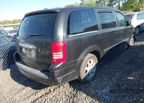 2010 Chrysler Town & Country Touring from USA, damaged, VIN 2A4RR5D14AR300428